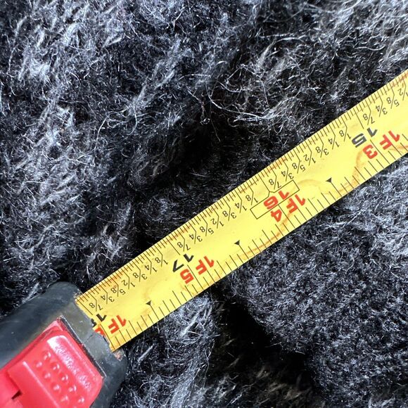 United Colours Of Benetton Sweater V Neck L Italy 3/4 Sleeves Black Grey VTG - Picture 11 of 11